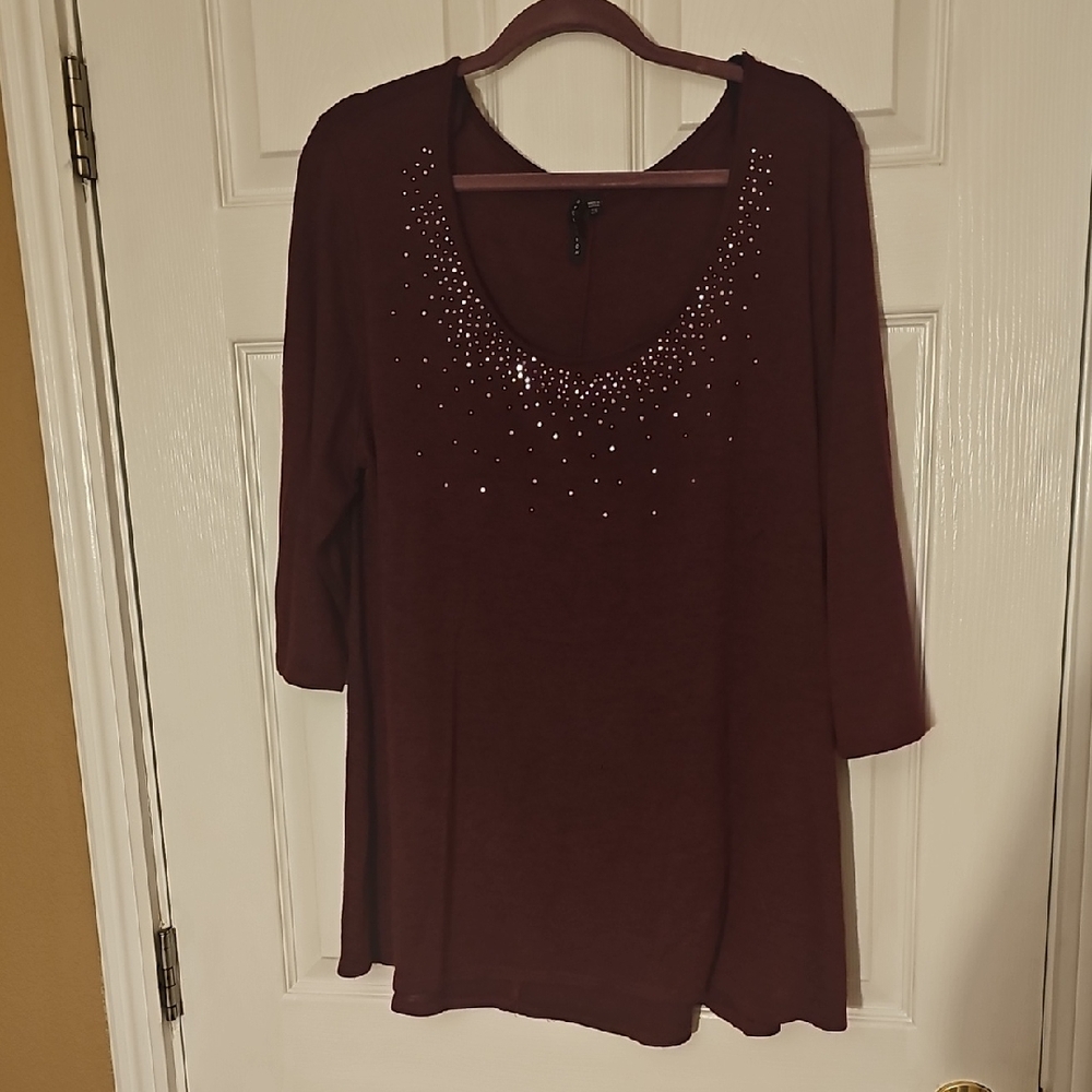Pre-loved - Chic Burgundy Women's Tunic with Sparkling Accents